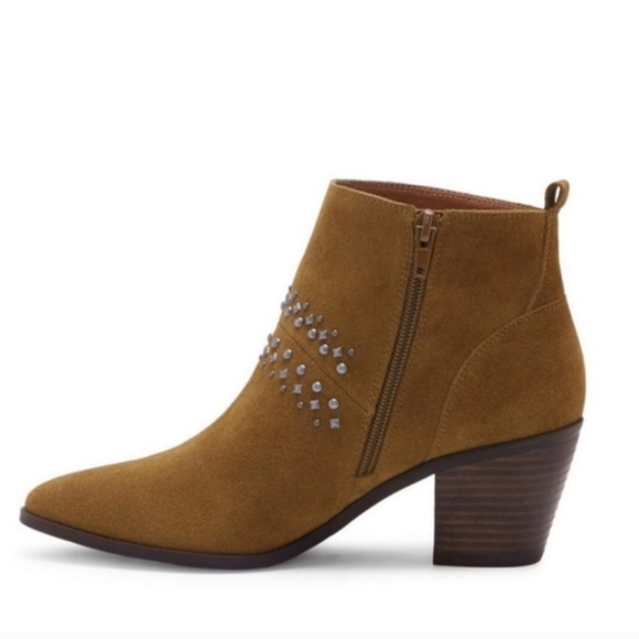 Lucky Brand Latinia Studded Bootie size 6.5  NEW - Picture 2 of 6